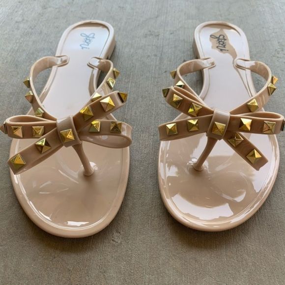 Cream + gold Rockstud Bow Beige Jelly Sandals NWOB - Picture 7 of 12